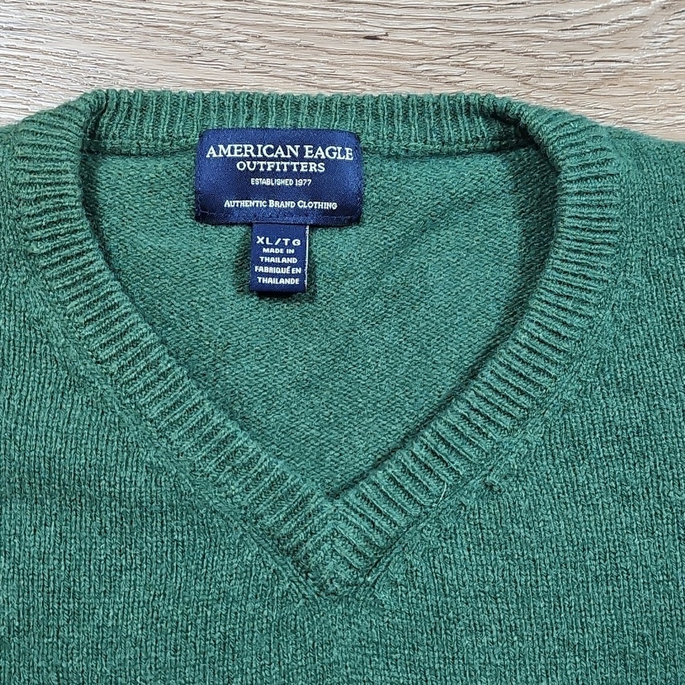 American Eagle Wool Cotton Blend Knit Forest Green V Neck Pullover Sweater - Picture 4 of 13